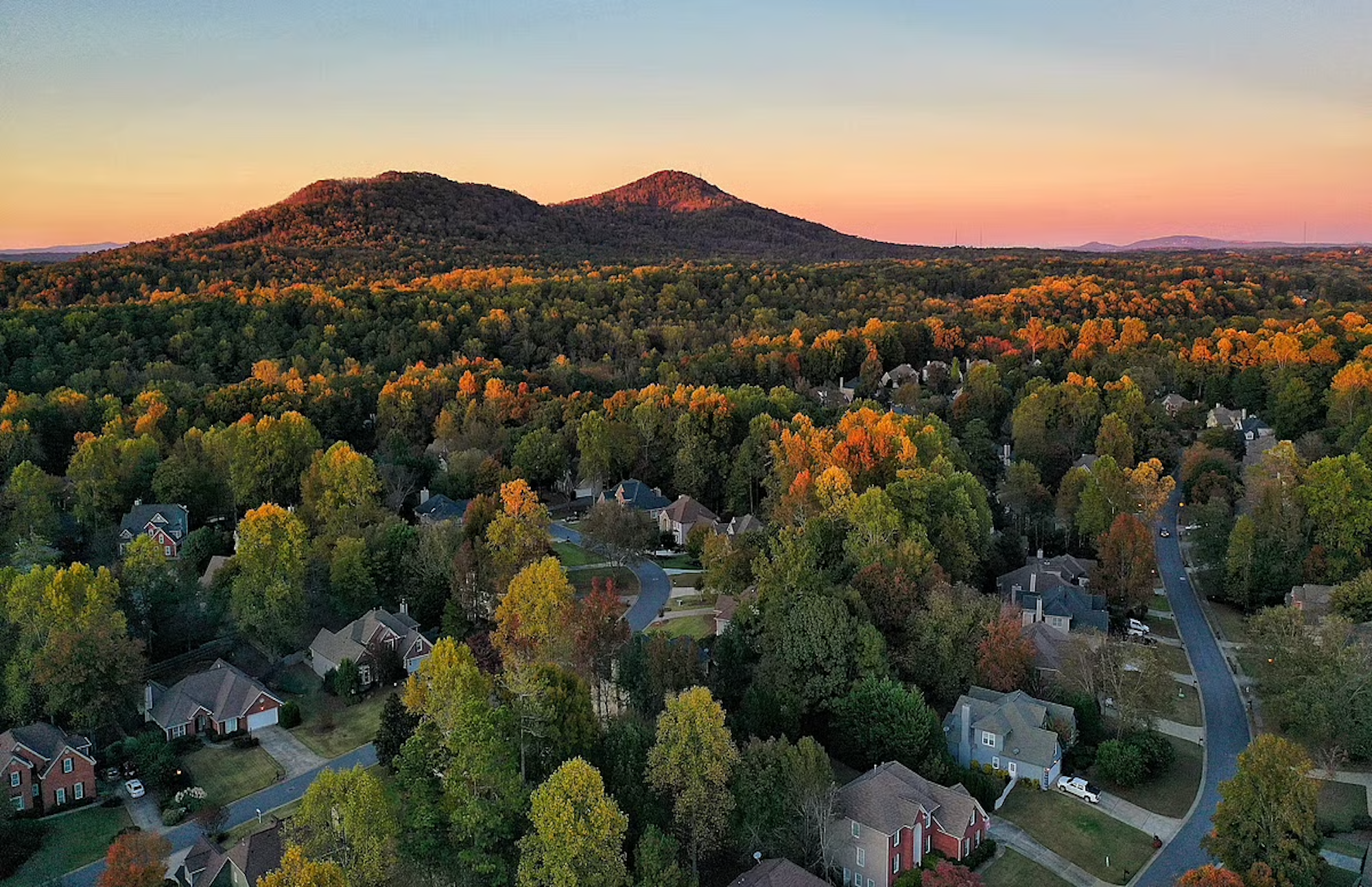 Aluminum pool-style fencing in Cobb County backyards
