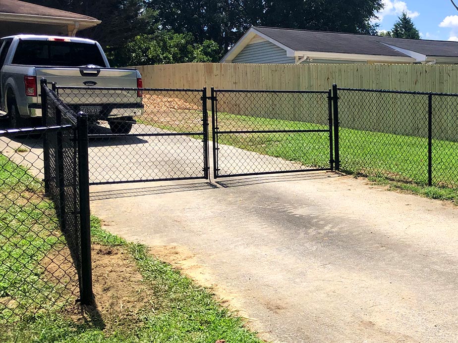 Residential chain link gate project