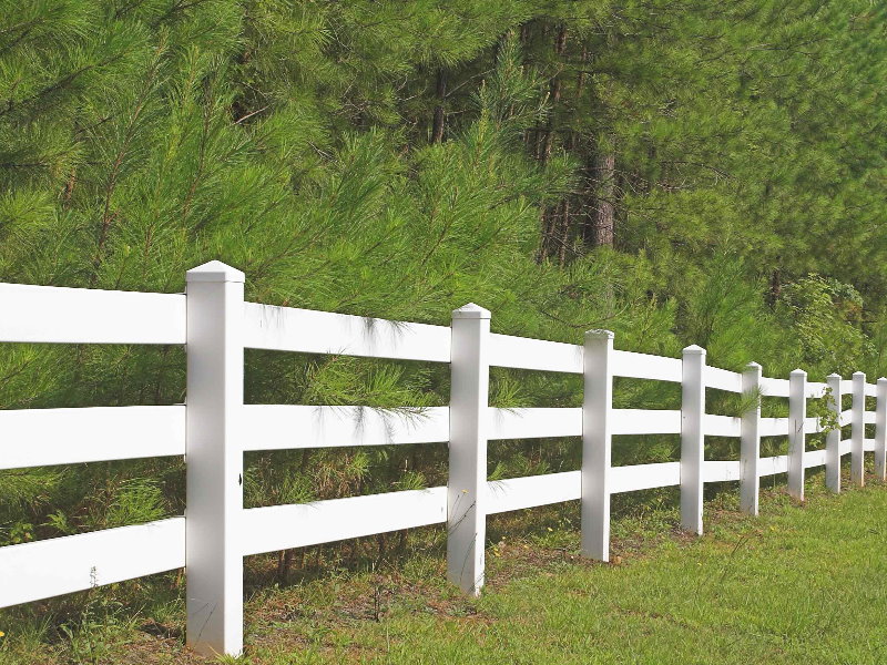 Photo of a Cobb County GA Vinyl Fence
