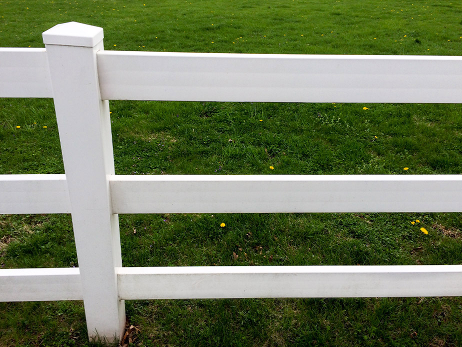 Vinyl fencing benefits in Dallas Georgia
