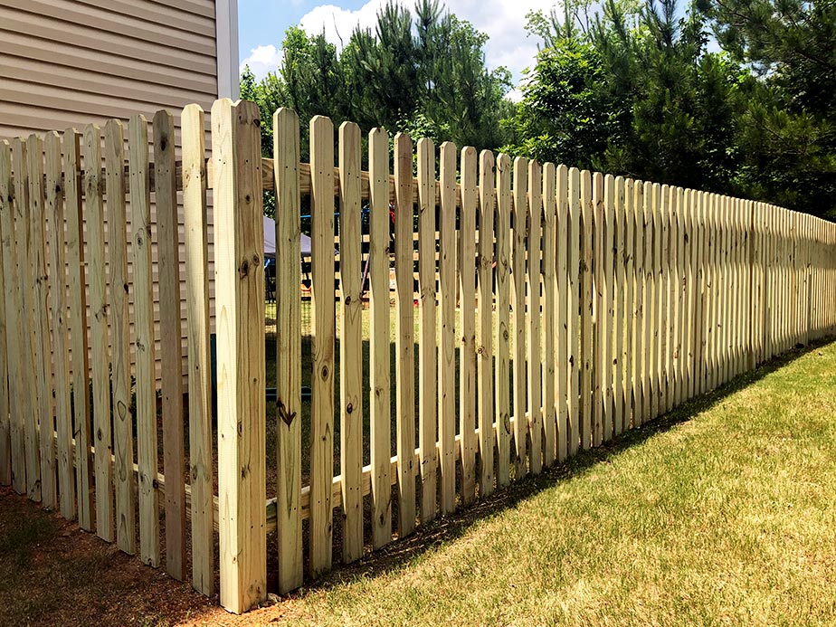 Wood pet fencing in Atlanta Georgia
